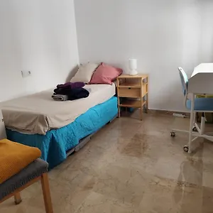 Confortable Habitacion Centrica En Piso Privado Privatunterkunft